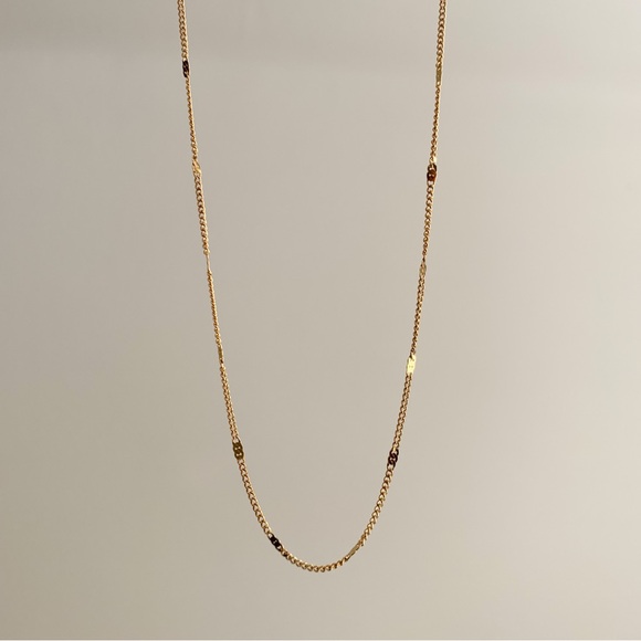 18K Gold Plated Dainty Necklace*Minimalist Design*LW - Picture 6 of 7
